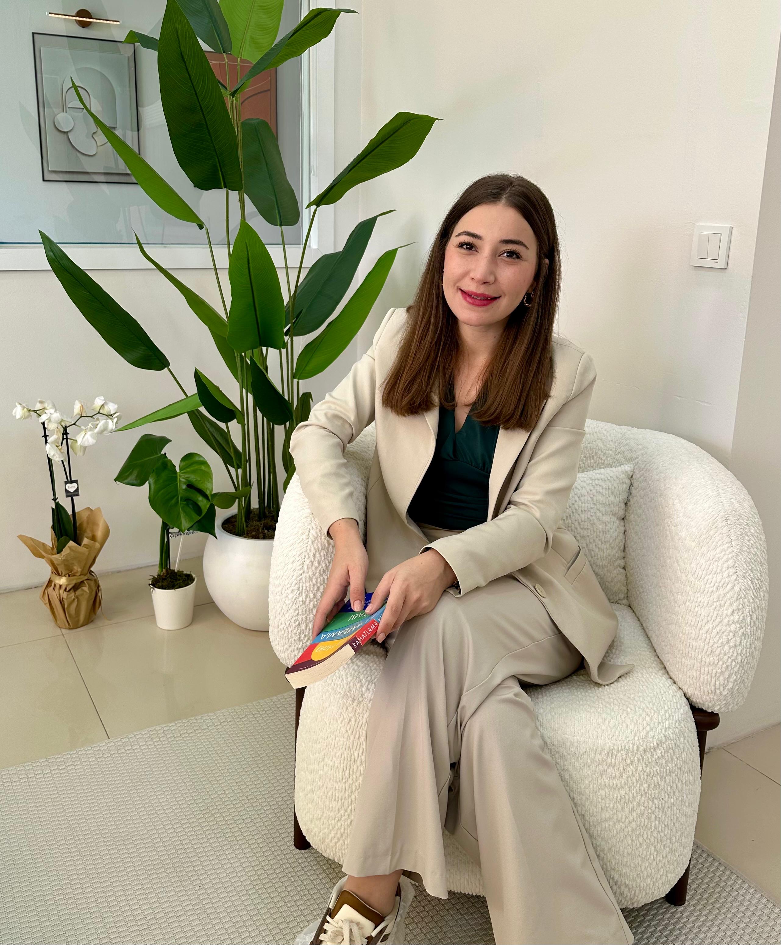 İdil Özgüçlü